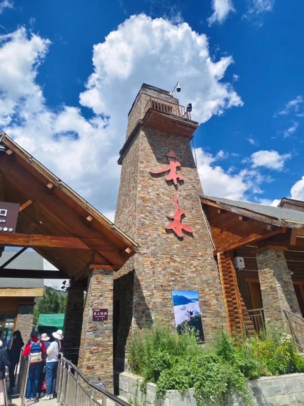 新疆禾木.jpg 新疆禾木.jpg