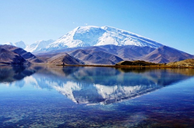 卡拉库里湖美景.jpg 卡拉库里湖美景.jpg