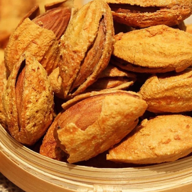 新疆巴旦木.jpg 新疆巴旦木.jpg