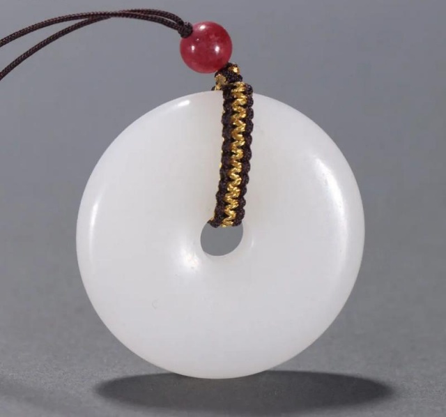 新疆和田玉.jpg 新疆和田玉.jpg