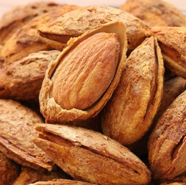 新疆巴旦木.jpg 新疆巴旦木.jpg