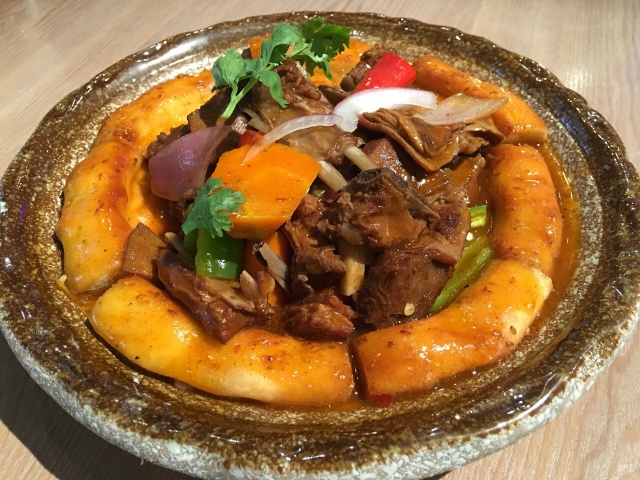 新疆馕包肉.jpg